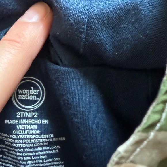 Wonder Nation|Baby gender neutral,Toddler jacket in Camouflage & Navy•••size 2T - Picture 4 of 4